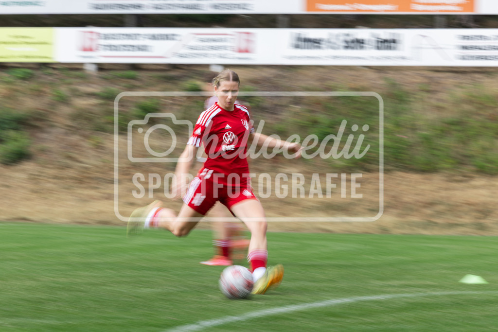 Fußball I Frauen I Testspiel I SpVg Aurich - DJK Arminia Ibbenbüren I 15244 | realhellocedii - Realisiert mit Pictrs.com