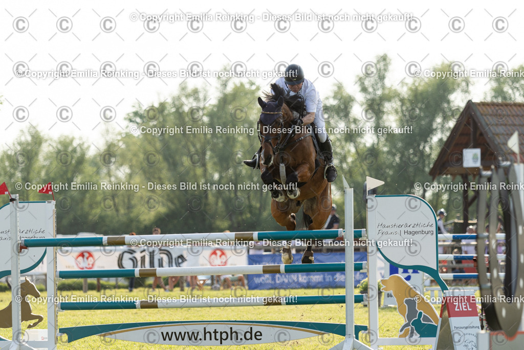 CL5A1070 | Emilia Reinking Fotografie - Realisiert mit Pictrs.com