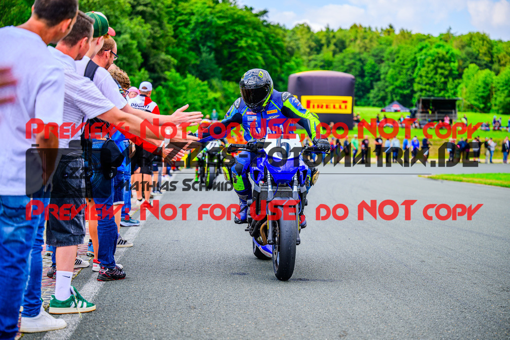 MaZZes_FotoMatrix_240728_6021986_4942 | TWIN