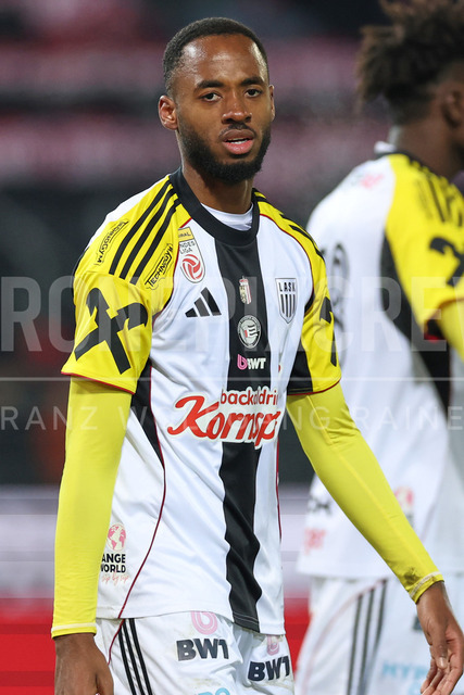 Austrian Bundesliga: Grazer AK 1902 vs LASK | GRAZ, AUSTRIA, 13.DEC.25 - SOCCER - ADMIRAL Bundesliga, Grazer AK 1902 vs LASK. The image shows Melayro Bogarde (Lask).