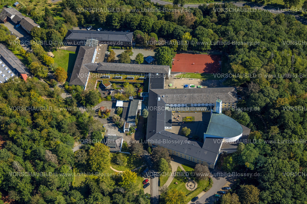Lennestadt230910097Altenhundem | Luftbild, Privates Gymnasium Maria Königin und Kirche Maria Königin, Altenhundem, Lennestadt, Sauerland, Nordrhein-Westfalen, Deutschland