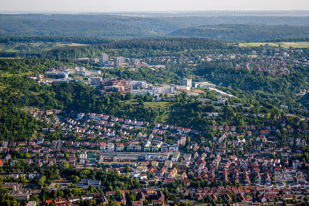 Luftbild: Klinikgelände des Krankenhauses Medizinische Universitätsklinik auf dem Schnarrenberg in Tübingen im Bundesland Baden-Württemberg in Deutschland. Foto: IMG_67722.jpg vom 09.06.2014 durch Werner Riehm/FLY-FOTO.de