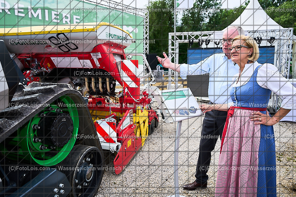 ALP9304_MESSE_LAND-FORST-JAGD_Pernkopf-MicklLeitner | (C)FotoLois.com, Alois Spandl, WIESELBURGER MESSE LAND-FORST-JAGD, Eröffnung mit Messerundgang mit BM Norbert Totschnig, LH Johanna Mickl-Leitner, LH-Stv. Stephan Pernkopf, LLK Johannes Schmuckenschlager, GF Marion Heim, Hannes Heindl, Bgm. Josef Leitner, Bgm. Franz Rafetseder, ..., Do 6. Juni 2024.