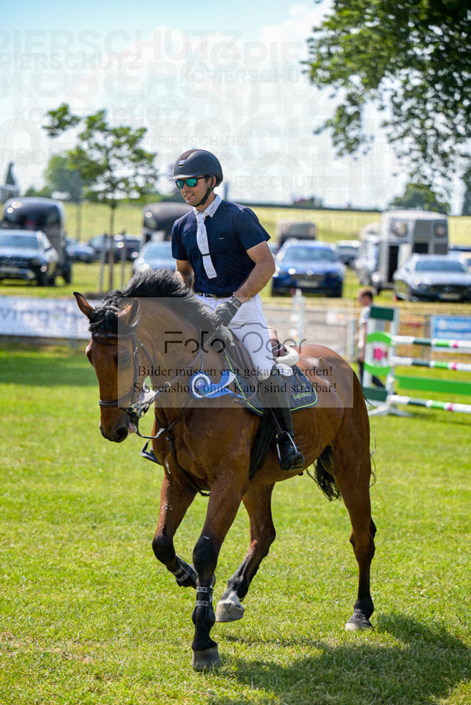 Reitturnier Voxtrup | Entdecke hochwertige Reitturnierfotos von Foto Oger. Professionell, emotional und authentisch – jetzt Lieblingsmomente im Shop bestellen.Deutschlandweite Turnierfotografie. - Realisiert mit Pictrs.com
