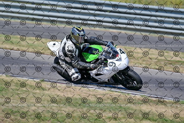 26bt04-0065 | markuskiefer.com - Realisiert mit Pictrs.com
