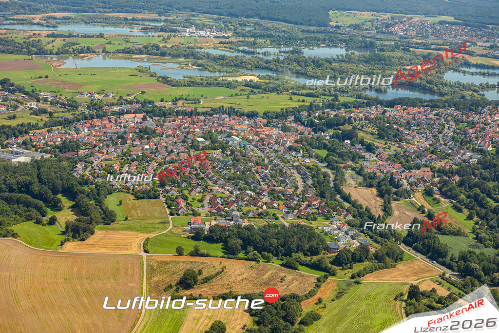Das Luftbild zeigt :  Baunach - Die Luftaufnahme wurde 2024 vom UL-Flugzeug aus erstellt ( keine Drohne ) - Hochauflösende Luftaufnahme - Für grossformatige Ausdrucke geeignet. Die Geschenkidee !Mit Lizenz und Bildrechte bestellbar