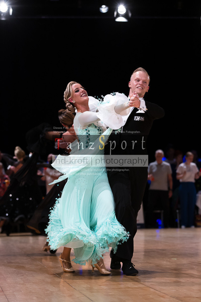 20240601_Holländische-Meisterschaft_8381 | Tanzsportbilder, Standardtanz, Lateintanz, WDSF, DTV, LTVB, dancecomp, goc, hessen tanzt, blaues band der spree, walzer, tango, wiener walzer, slowfox, quickstepp, samba, rumba, cha-cha-cha, paso doble. jive, hd-kroft photography, turniertanzsport