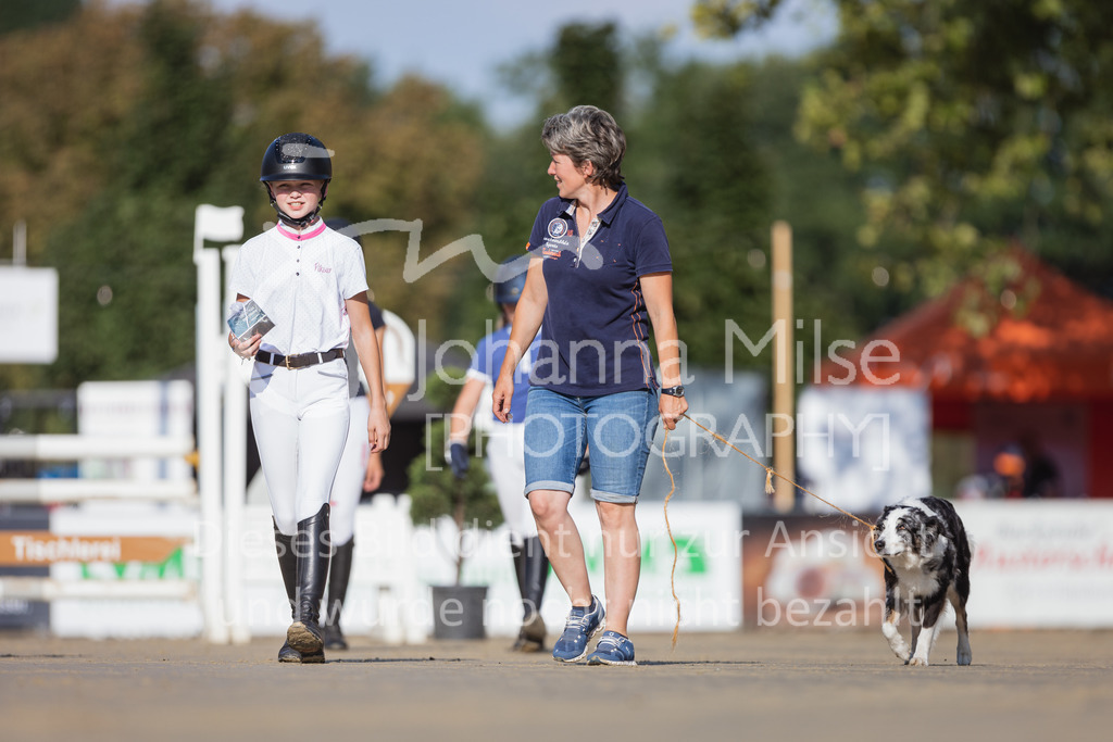 220825_Delbrueck_PonyTrophy-110 | Deine schönsten Turniermomente als professionelle Fotos! Entdecke hochwertige Pferdesport-Fotografie im Online-Shop. Jetzt Fotos finden & bestellen!