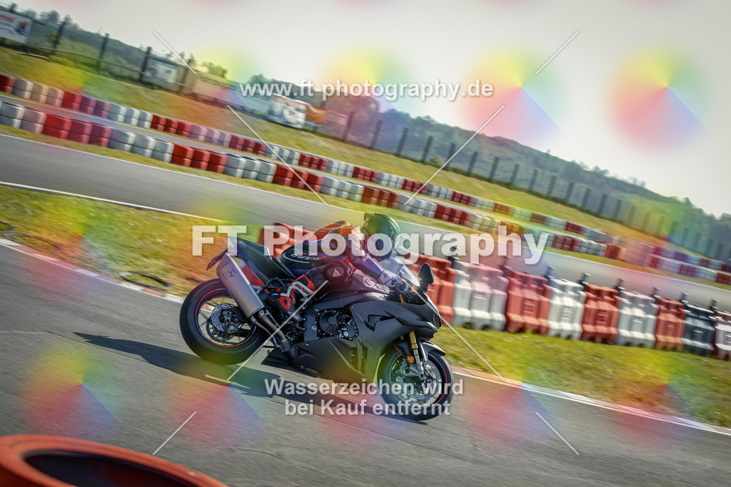 OBK_Mai_Justin_Uwe-10165 | Hier findet Ihr Bilder von Touristenfahrten auf der Nürburgring Nordschleife oder von anderen Veranstaltungen die ich besucht habe. Viel Spass beim Durch Schauen 