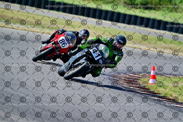 25bc03-0139 | markuskiefer.com - Realisiert mit Pictrs.com