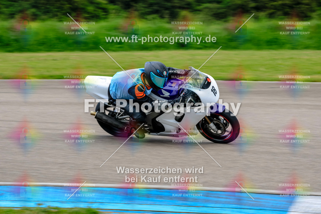 MotoTeam-9774 | Hier findet Ihr Bilder von Touristenfahrten auf der Nürburgring Nordschleife oder von anderen Veranstaltungen die ich besucht habe. Viel Spass beim Durch Schauen 