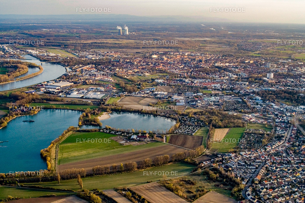 Stadtansicht von Norden | Luftbild: Stadtansicht von Norden im Ortsteil Ludwigshof in Speyer im Bundesland Rheinland-Pfalz in Deutschland. Foto: IMG_10046.jpg vom 29.03.2008 durch Werner Riehm/FLY-FOTO.de - Realisiert mit Pictrs.com