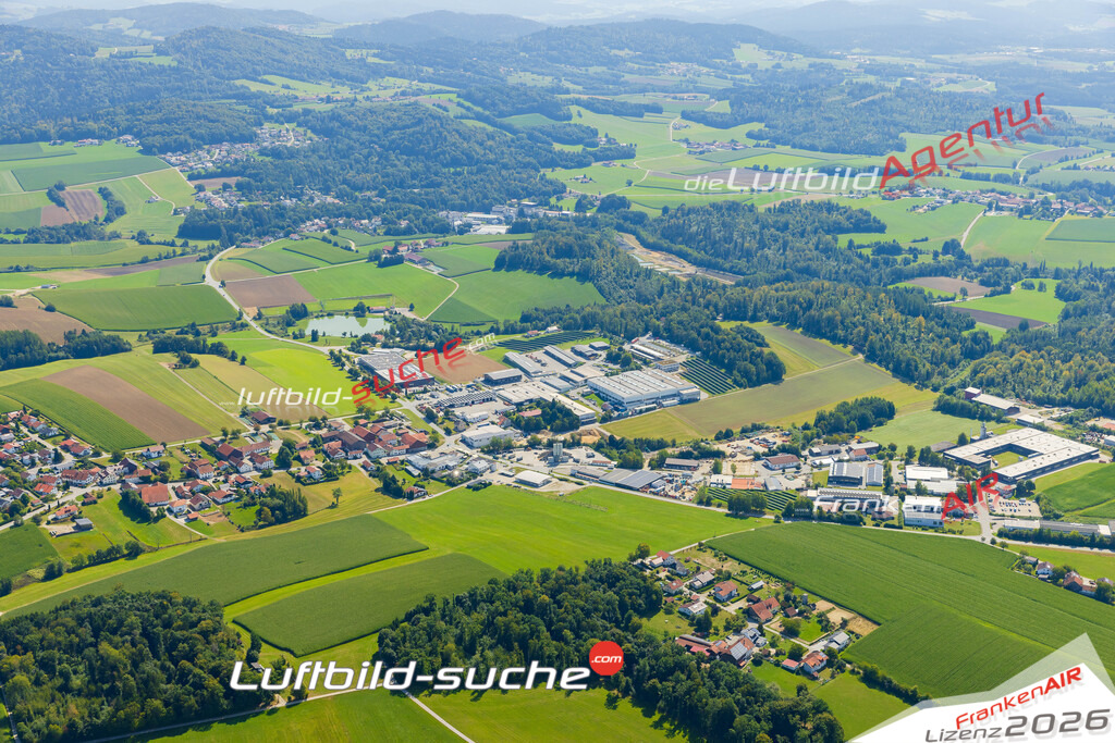 Schrägluftbild  Jahrdorf  Hauzenberg - Das Luftbild wurde 2025 vom UL-Flugzeug heraus erstellt ( keine Drohne ) - Hochauflösende Luftaufnahme -Nicht vergleichbar mit Google Maps oder Satelittenbilder- Die Geschenkidee !Mit Lizenz und Bildrechte bestellbar