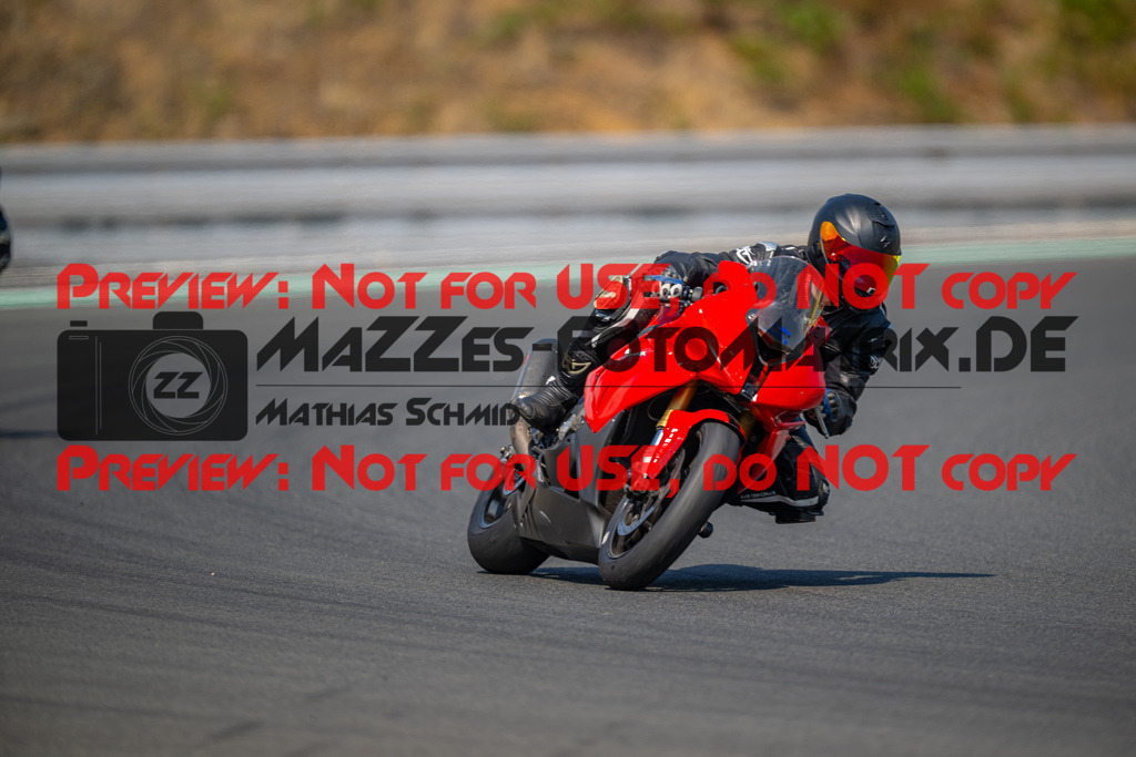 MaZZes-Fotomatrix-20260805-528929 | OPEN