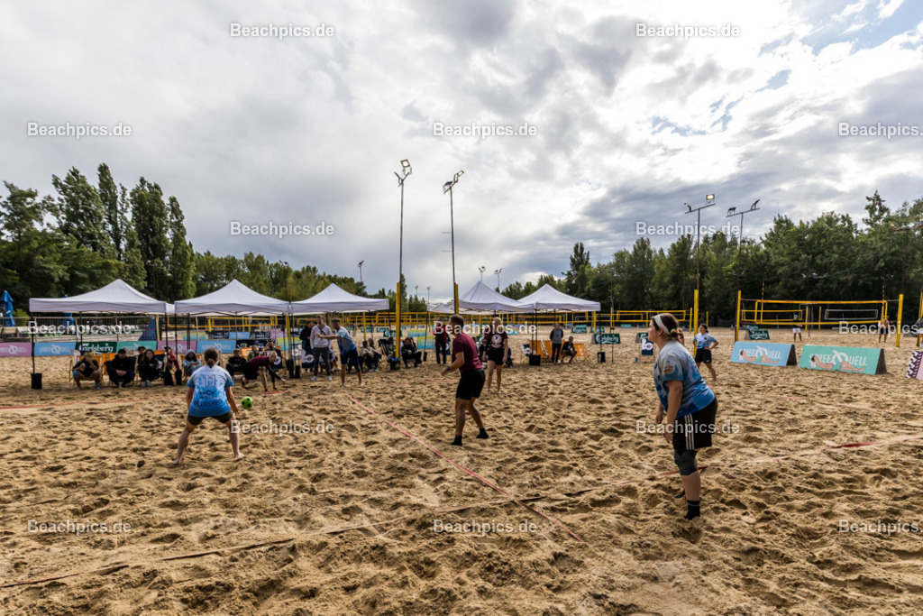 2025-200081055-Strandvölkerball-WM_1 |  23.08.2025; Berlin Foto: Gerold Rebsch - www.beachpics.de