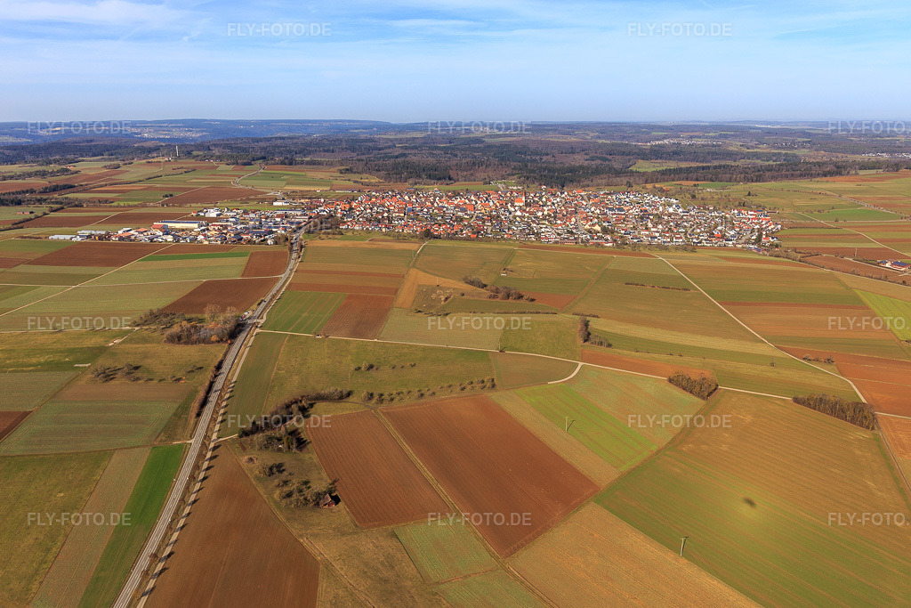 Luftbild: Ortsansicht aus Süden in Deckenpfronn im Bundesland Baden-Württemberg in Deutschland. Foto: IMG_124810.jpg vom 20.02.2021 durch Werner Riehm/FLY-FOTO.de