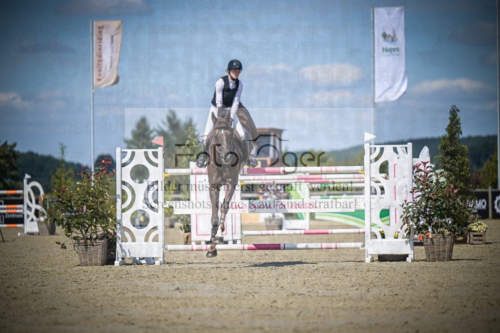 DOS_4361 | Entdecke hochwertige Reitturnierfotos von Foto Oger. Professionell, emotional und authentisch – jetzt Lieblingsmomente im Shop bestellen.Deutschlandweite Turnierfotografie. - Realisiert mit Pictrs.com