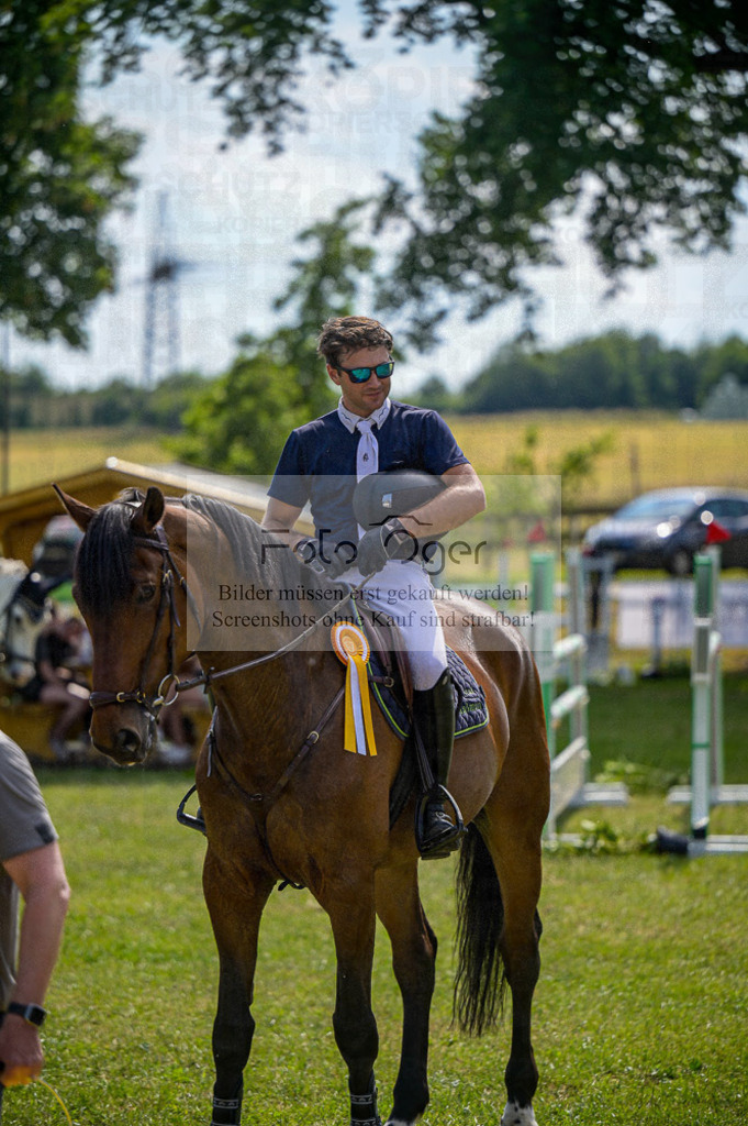 Reitturnier Voxtrup | Entdecke hochwertige Reitturnierfotos von Foto Oger. Professionell, emotional und authentisch – jetzt Lieblingsmomente im Shop bestellen.Deutschlandweite Turnierfotografie. - Realisiert mit Pictrs.com