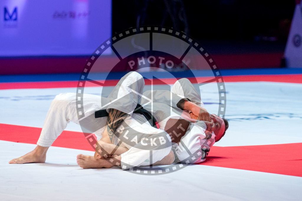 20231107PBB5320 | Fighters compete during the AJP World Master Championship in the Mubadala Arena in Abu Dhabi, Arab United Emirates, on November 7, 2023.