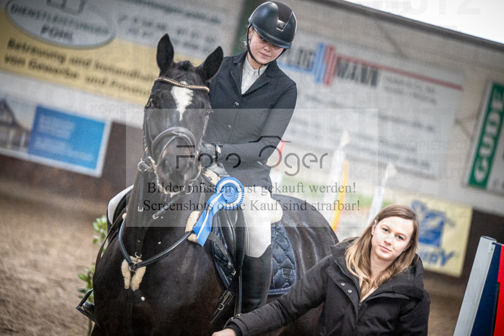 DOS_0038 | Entdecke hochwertige Reitturnierfotos von Foto Oger. Professionell, emotional und authentisch – jetzt Lieblingsmomente im Shop bestellen.Deutschlandweite Turnierfotografie. - Realisiert mit Pictrs.com