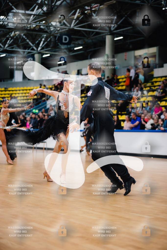 Hessen Tanzt WDSF International Open Latin 34th (34) Yevgen Golovchenko _ Evita Badt (Schwarz-Weiß-Club Pforzheim)-2025-05-18-3928 | Webshop for digital downloads and prints of dance sport, event & show photographer Julian Link - Realisiert mit Pictrs.com