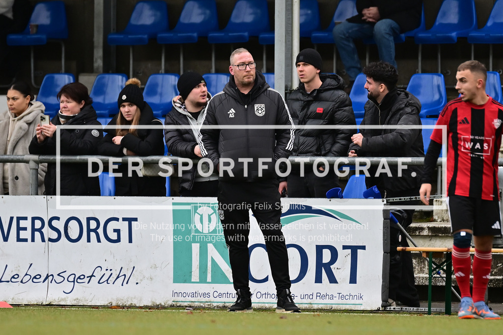 Fußball I Herren I Saison 2025-2026 I Kreisliga I 17. Spieltag I FC Süderelbe III - Klub Kosova II I 46035 | Der Sportfotograf. - Realisiert mit Pictrs.com