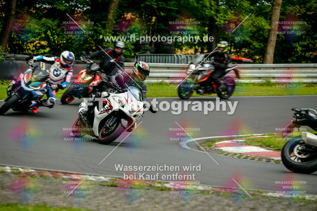 VBK-4236 | Hier findet Ihr Bilder von Touristenfahrten auf der Nürburgring Nordschleife oder von anderen Veranstaltungen die ich besucht habe. Viel Spass beim Durch Schauen 