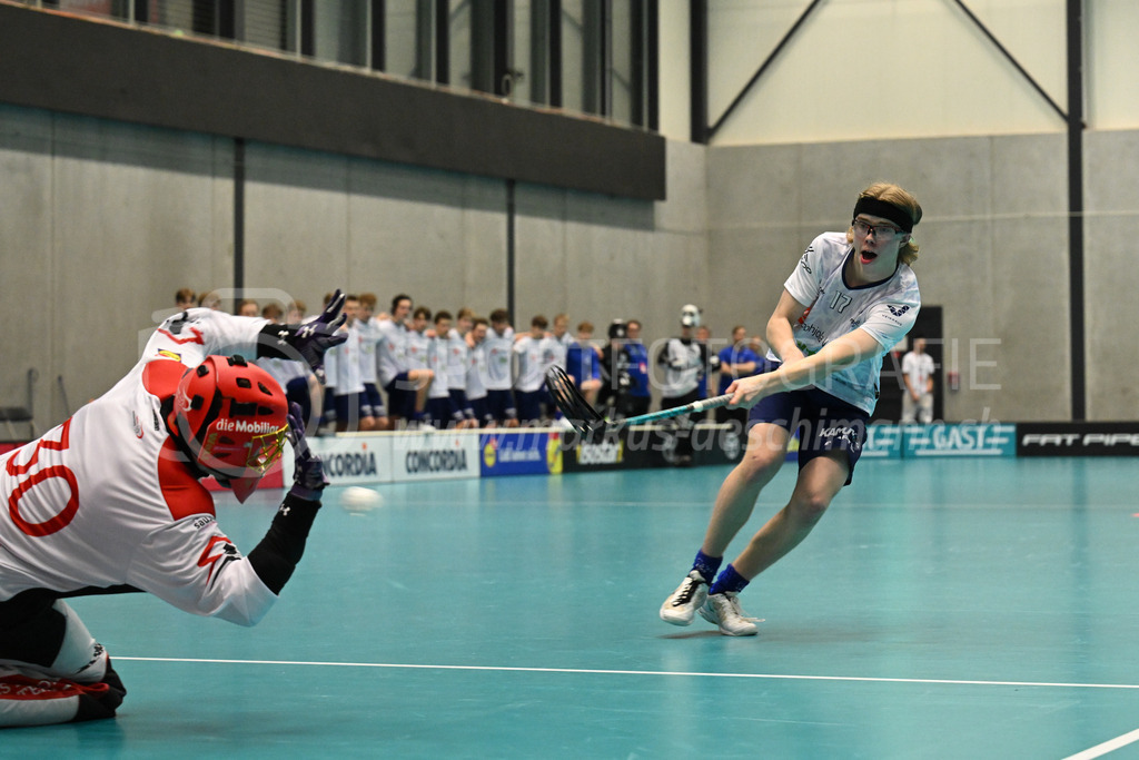 Switzerland B U19 vs Finland U19 - 2. February 2024 | Switzerland B U19 vs Finland U19
U19 Men International Matches in Switzerland
GoEasy Arena, Siggenthal Station
Finland forward #17 Aaro Kokko scores.
Credit: Markus Aeschimann | <a href="https://www.markus-aeschimann.ch">Sportfotografie Markus Aeschimann</a> | <a href="https://www.instagram.com/sportfotografie.aeschimann">@sportfotografie.aeschimann</a> - Realisiert mit Pictrs.com