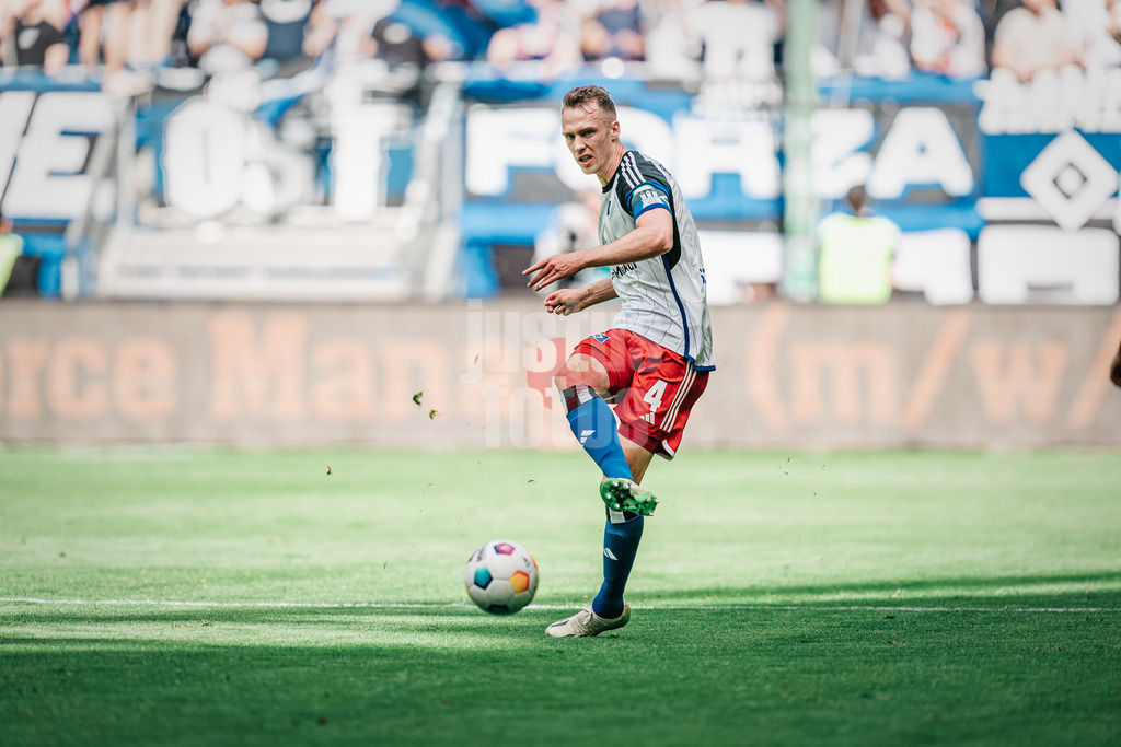 Fußball | Männer | Saison 2023/2024 | 2. Fußball-Bundesliga | 28. Spieltag | Hamburger SV vs. 1. FC Kaiserslautern | 06.04.2024 | Sebastian Schonlau (#4, HSV)