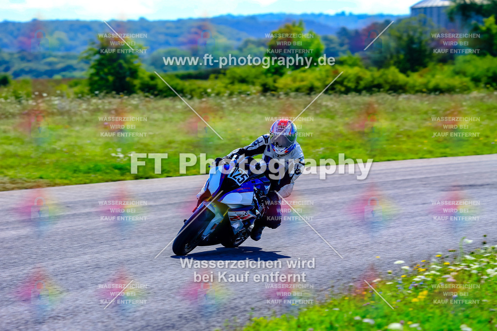 _OUR5587 | Hier findet Ihr Bilder von Touristenfahrten auf der Nürburgring Nordschleife oder von anderen Veranstaltungen die ich besucht habe. Viel Spass beim Durch Schauen 