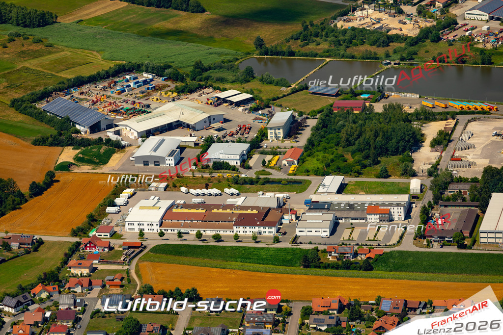 Die Luftaufnahme Mitterdorf - Roding wurde 2022 vom Flugzeug aus (keine Drohne) erstellt. Hohe Auflösung -für große Poster und Wandbilder geeignet - Garantiert!