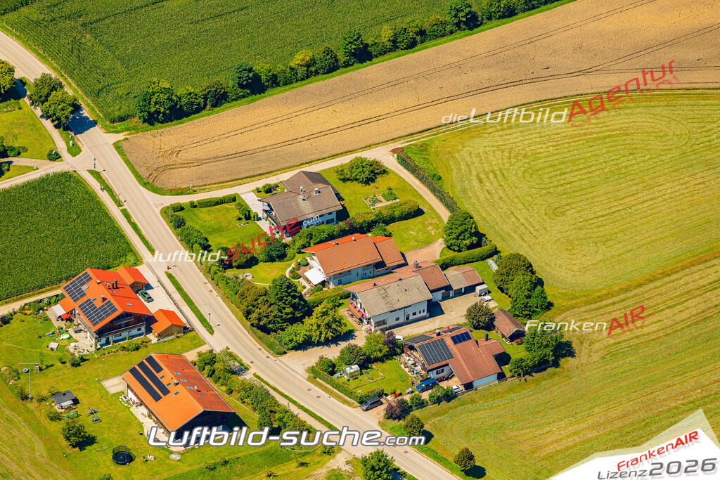 Unterdarching Valley Bild- Das Luftbild wurde 2025 vom UL-Flugzeug heraus erstellt ( keine Drohnen Bilder! ) - Hochauflösende Luftaufnahme -Nicht vergleichbar mit Google Maps oder Satelittenbilder- Die Geschenkidee !Mit Lizenz und Bildrechte bestellbar