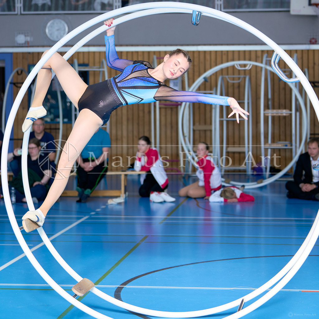 D-DSC08372 | Professionelle Sportfotografie in Hamburg, Schleswig-Holstein und Niedersachsen – spezialisiert auf Rhönrad, Geräteturnen, Leistungsturnen und rhythmische Sportgymnastik. Bundesweite Begleitung von Rhönrad-Events. Jetzt Sport-Fotos - Realisiert mit Pictrs.com