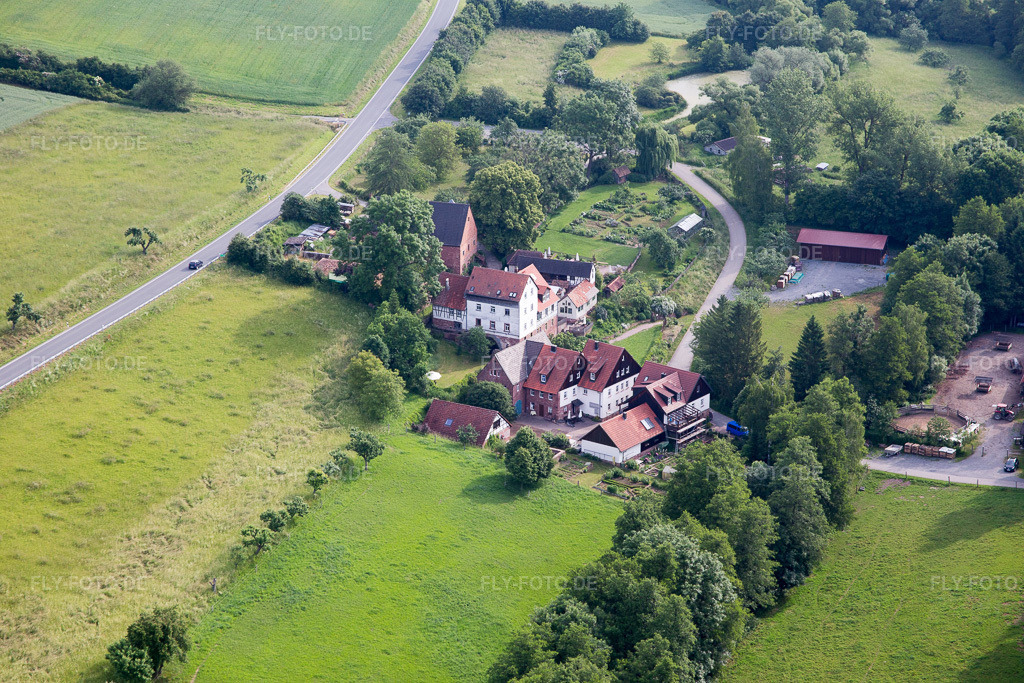 Luftbild: Gasthaus zur Holzmühle in Remlingen im Bundesland Bayern in Deutschland. – Foto: IMG_089759.jpg vom 11.06.2016 durch Werner Riehm/FLY-FOTO.de – Auflösung des Originals: 5472 x 3648 px – WWW.ZURHOLZMUEHLE.DE