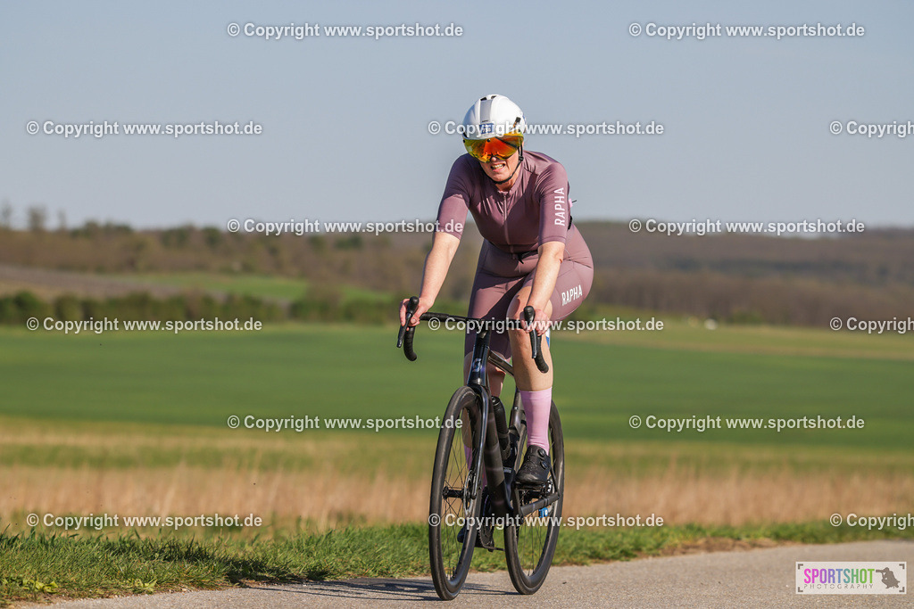 368A3971 | Neusiedlersee Radmarathon 2026@sportshot_your_pictrs #yourpictures#roadtowm2029 #nrm #neusiedlerseeradmarathon #neusiedlersee #neusiedlerseetourismus #burgenland #mörbisch #nrm26 #burgenlandtourismus #voglundco #poweredbyburgenlandtourismus #radsport #rad #marathon #ucigranfondo #visitburgenland #ucigranfondoworldseries