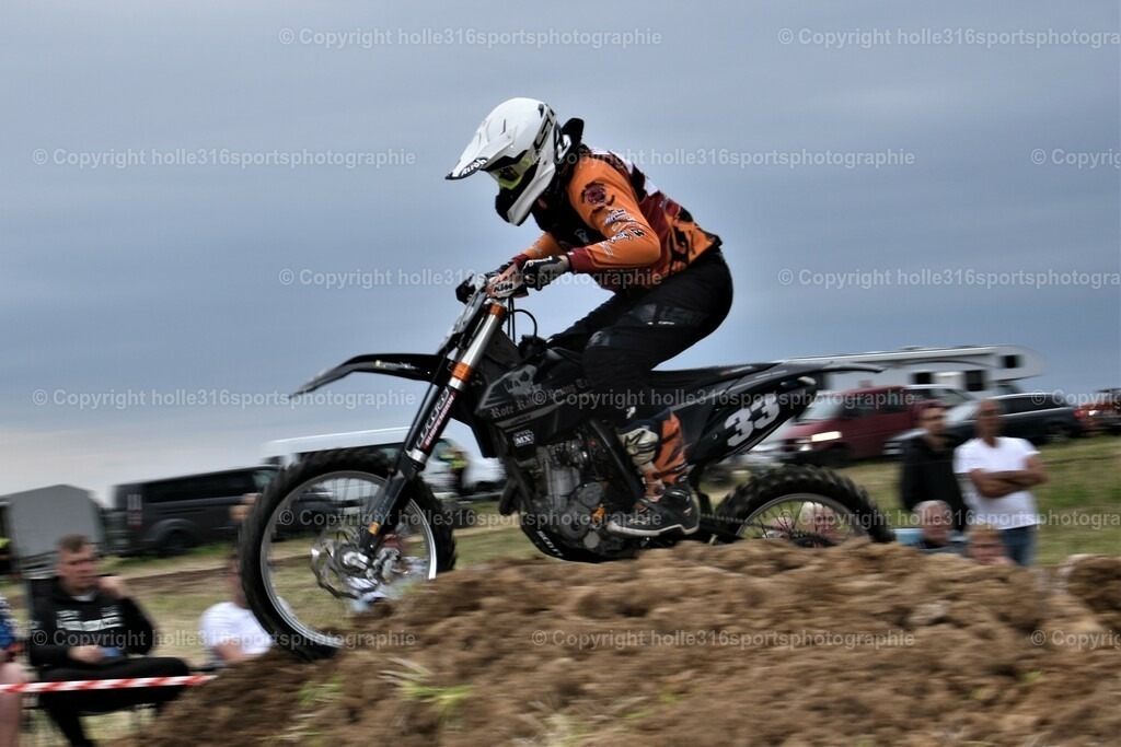 DSC_0172_01 (2) | Sportfotografie , Motorsport, Motoross, Reitsport, Mointainbike, Enduro,
Landschaft , Outdoor, Eventfotografie, Landschaft, Bilder online bestellen - Realisiert mit Pictrs.com