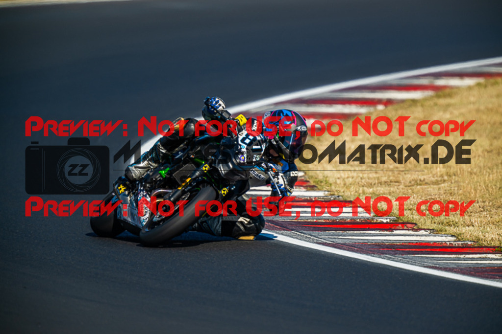 MaZZes_FotoMatrix_220624_8950 | TWINCUP