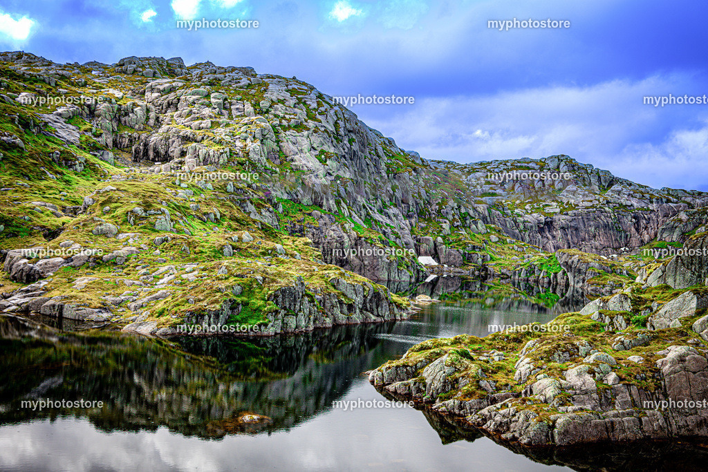 Bergsee  | myphotostore - Realisiert mit Pictrs.com