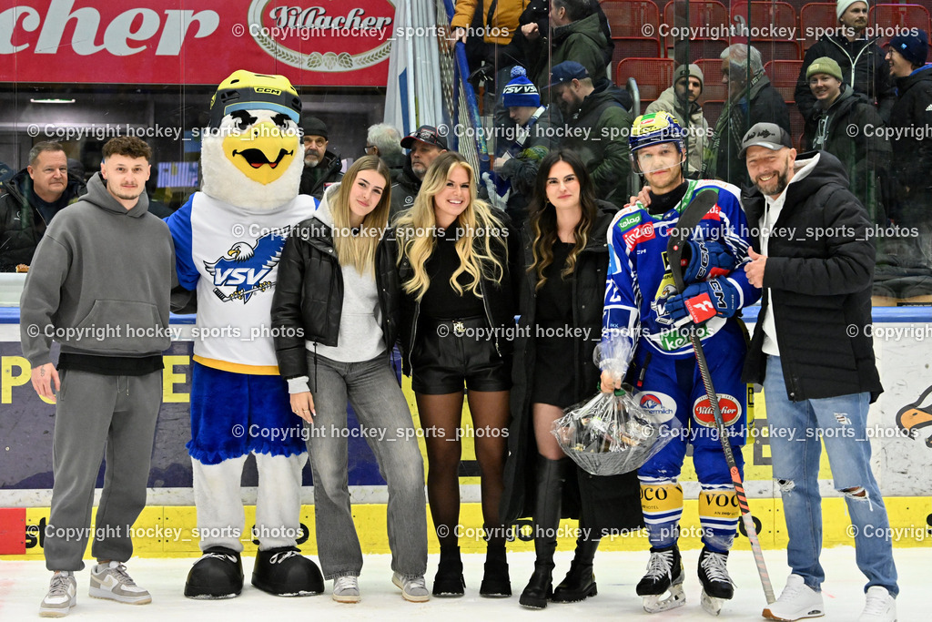 EC IDM Wärmepumpen VSV vs. EC Red Bull VSV | Spieler des Abend Folien Extrem, #72 John Hughes EC VSV, EC IDM Wärmepumpen VSV vs. EC Red Bull VSV, EC IDM Wärmepumpen VSV vs. EC Red Bull Salzburg am 16.01.2026 in Villach (Stadthalle Villach), Austria, (Photo by Bernd Stefan)