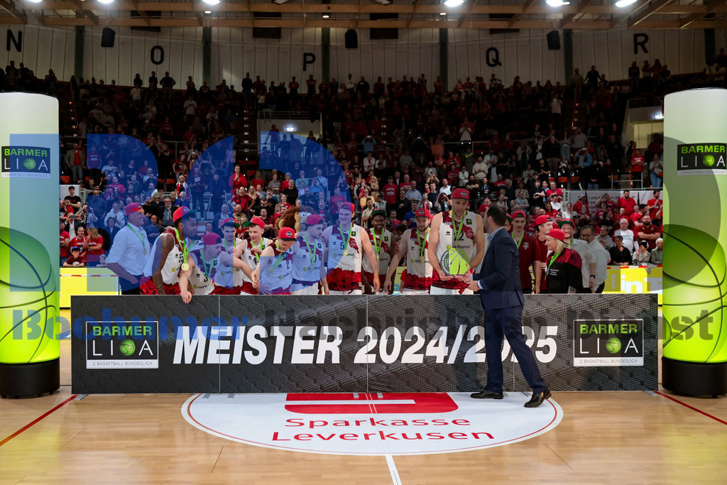 SES_LEVWOL20250525-73 | bond - Realisiert mit Pictrs.com