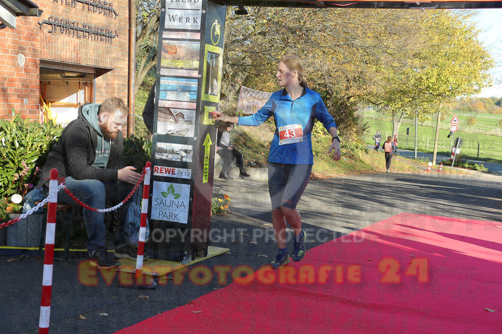 221113_1334_EX1_9803 | Sportfotografie im Rhein-Sieg Kreis, Köln, Bonn, NRW, Rheinland Pfalz, Hessen, etc. Unser Tätigkeitsfeld umfasst den Laufsport vom Volkslauf über den Marathon, Duathlon, Triathon bis zum Ultralauf wie Kölnpfad Ultra oder Schindertrail.