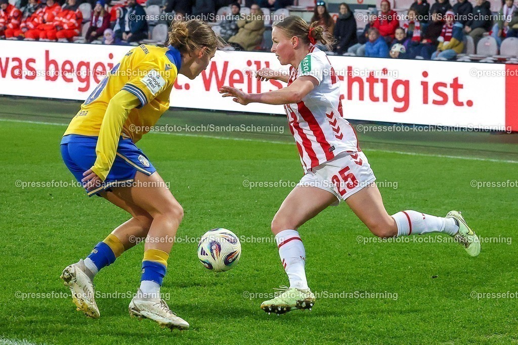 xSSCHx14122501023  | 14.12.2025, xsscx, Frauen Fussball, 1. FC Koeln - FC Carl Zeiss Jena, 1. Fussball Bundesliga, 13. Spieltag, Franz-Kremer-Stadion, Saison 2025 2026: Lisa Gora (FC Carl Zeiss Jena #16) im Zweikampf gegen Laura Donhauser (1. FC Koeln #25) DFB regulations prohibit any use of photographs as image sequences and or quasi-video. Photo:xSandraxScherningxPressefotoKochx