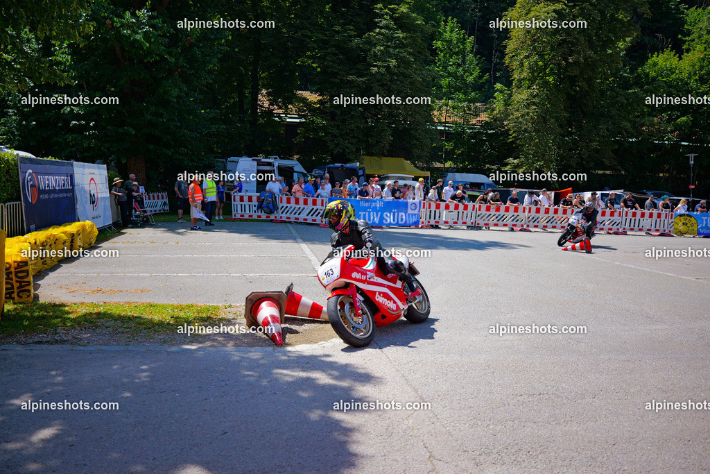 P1036908-2 | Erleben Sie atemberaubende, hochqualitative Fotos Ihrer Fahrt entlang der malerischen Alpenstraßen. Besuchen Sie alpineshots.com, um professionelle Aufnahmen Ihrer unvergesslichen Reise zu finden und zu kaufen - Realisiert mit Pictrs.com