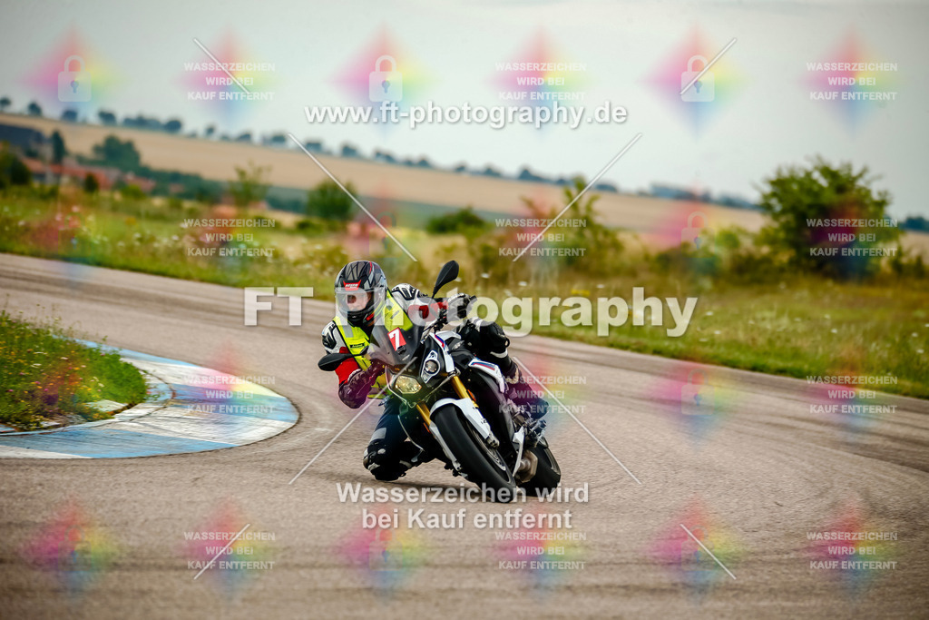 Chambley Juli-2307 | Hier findet Ihr Bilder von Touristenfahrten auf der Nürburgring Nordschleife oder von anderen Veranstaltungen die ich besucht habe. Viel Spass beim Durch Schauen 