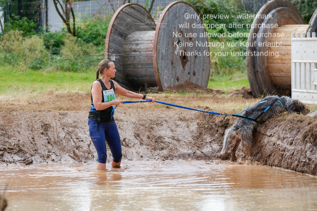Schlamm_mit_Hund (103 von 460) | stephaniefillaphotographie - Realisiert mit Pictrs.com