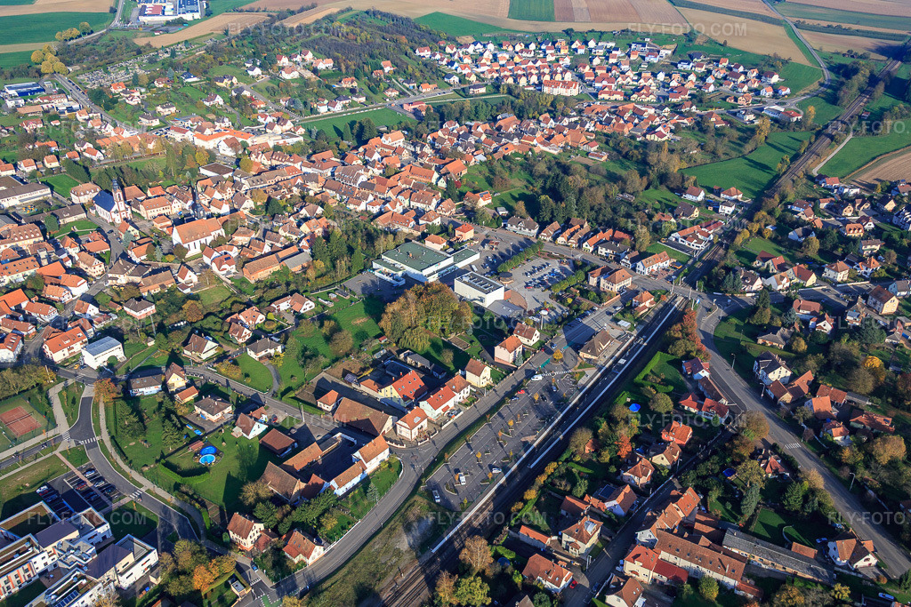 Aerial view: Rue de la Gare in Soultz-sous-Forêts in the state Bas-Rhin, France.Photo: IMG_075579.jpg taken on 11/01/2014 by Werner Riehm/FLY-FOTO.comResolution of the original: 5077 x 3384 px