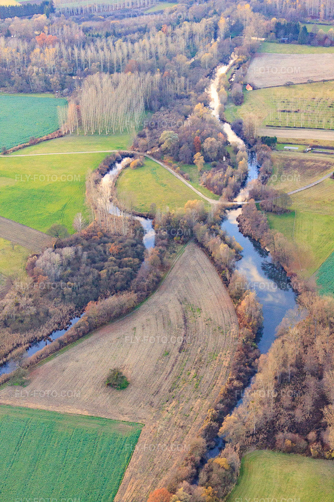Aerial view: Forlengiessen in Seltz in the state Bas-Rhin, France. – Photo: IMG_22937.jpg taken on 11/21/2009 by Werner Riehm/FLY-FOTO.com – Resolution of the original: 3168 x 4752 px