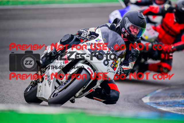 MaZZes_FotoMatrix_240614_6007705_2-68 | GELB