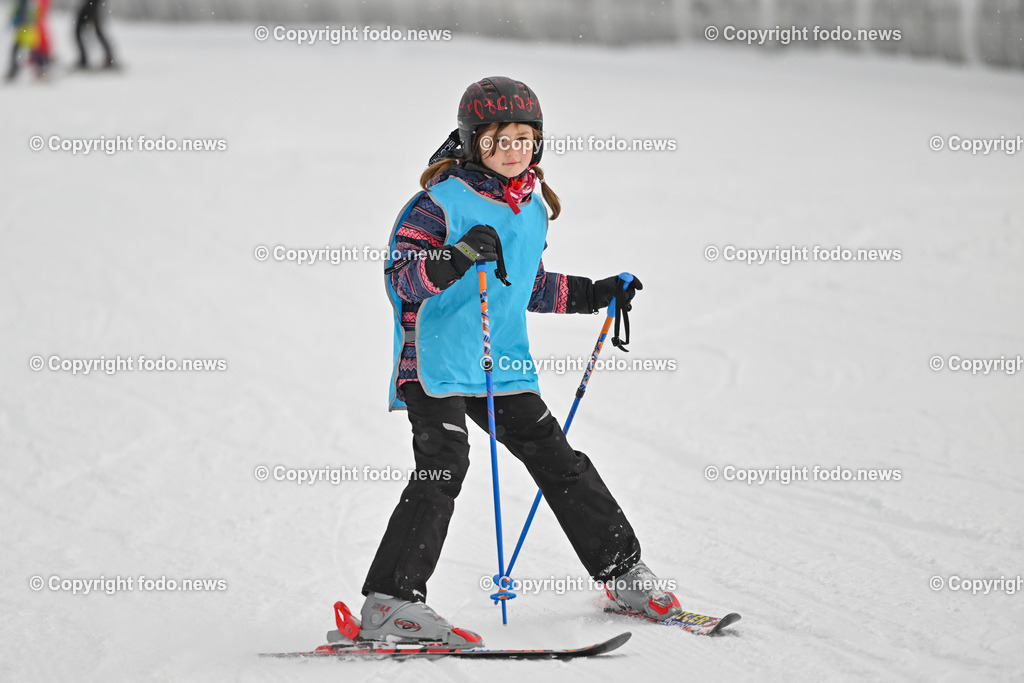 Hochficht_ Skigebiet_ Boehmerwald_ 04.02.2023-5 | 04.02.2023, Hochficht, AUT, Skigebiet Hochficht, Boehmerwald, im Bild Kinder bei Skifahren, Piste, Ski, Schnee, Skischule