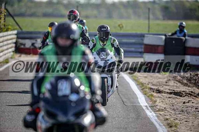 pubi4529 | Professionelle Fotos von Sportveranstaltungen, aber auch Hochzeiten und anderen Events. - Realisiert mit Pictrs.com